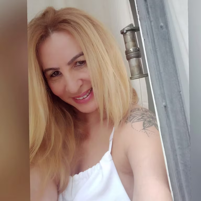 Massagem relaxante, sensuais e depilações