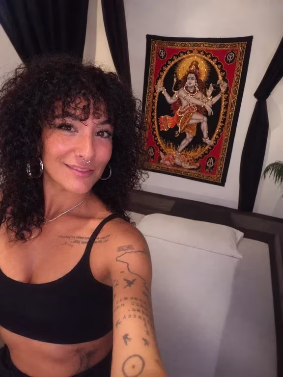 Gi Charrua Terapeuta Corporal Tântrica Massagem