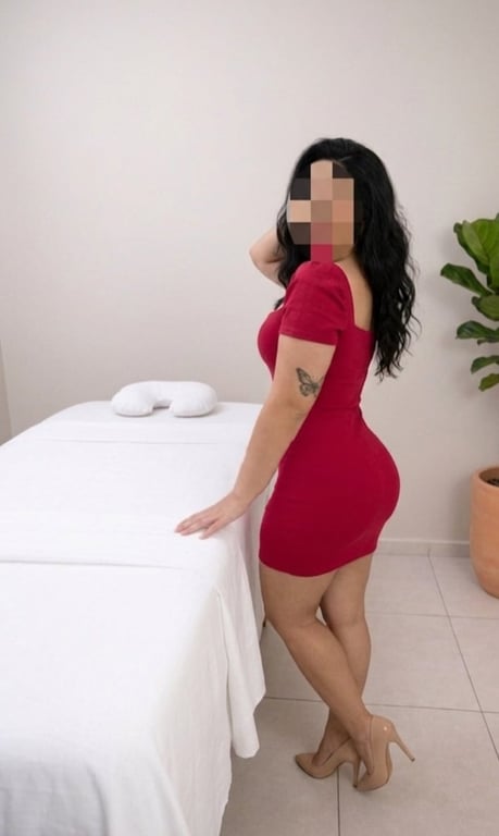 Terapeuta Eduarda especialista em Nuru Massagem sensual
