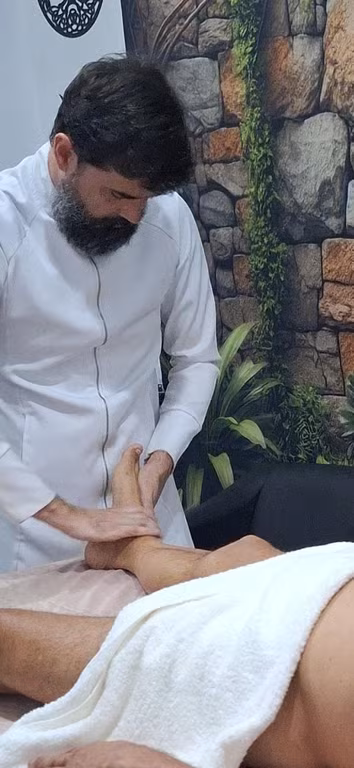 Ubirajara Leal Massoterapeuta Clinico Massagem sensual em