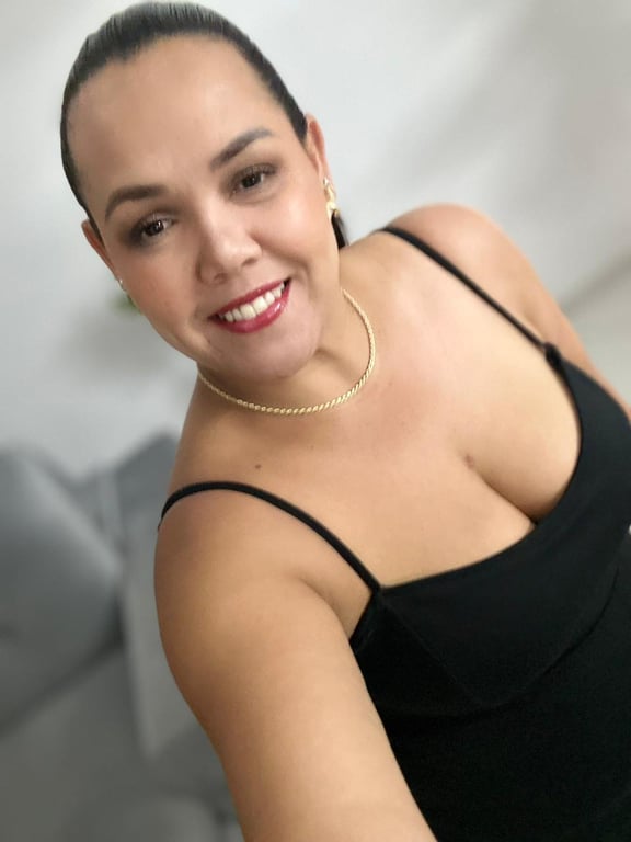 Camille! Precisa relaxar ? Vem que eu te ajudo!