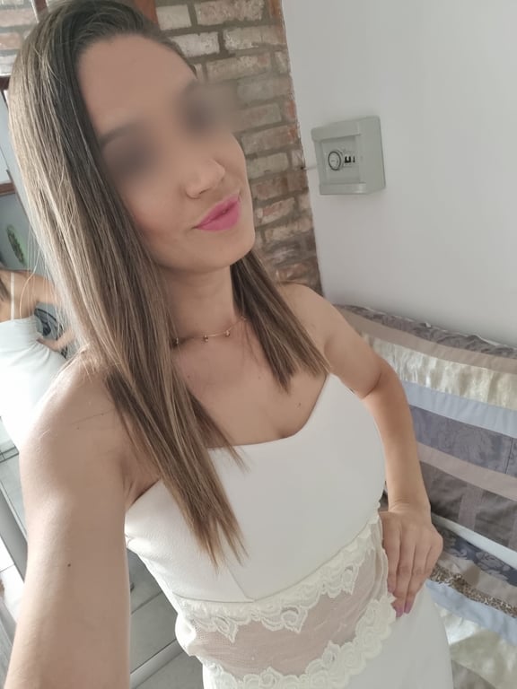 Bia Moraes | Terapêuta Tântrica. Massagem nuru