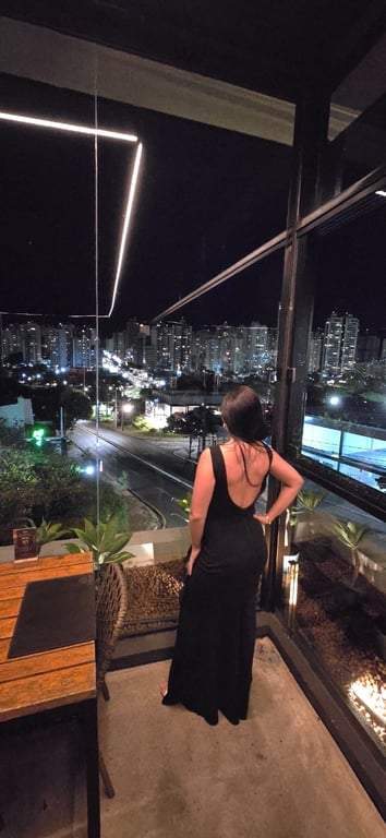 MAYA Enfermeira e Massoterapeuta – Cuidando do Seu Corpo e Bem-Estar