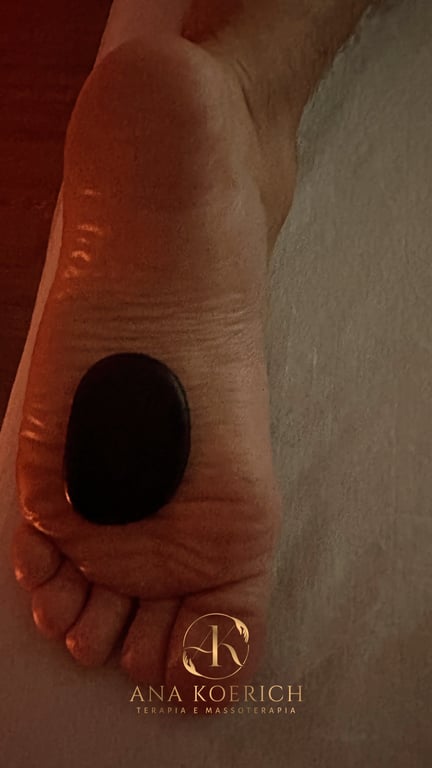 Terapeuta Ana Koerich | Cuidado, Equilíbrio e Alívio das Dores Massagem sensual