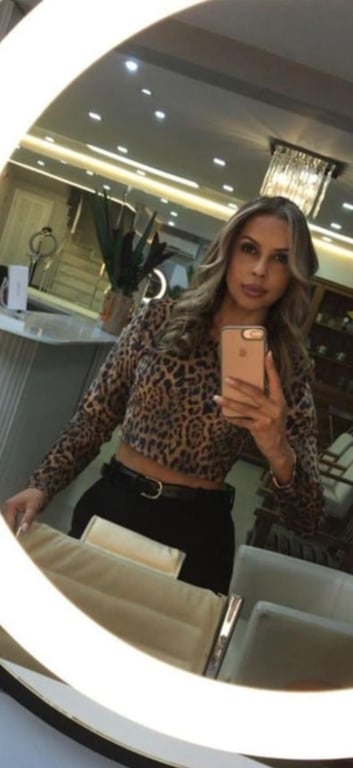 Jade Massagista Nuru – Sensualidade, Relaxamento e Prazer no Brooklin Massagem tântrica em