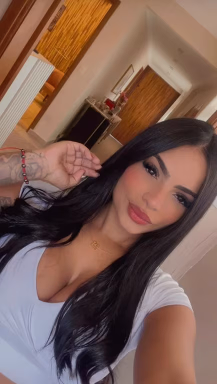 Massoterapeuta Larissa atendimento exclusivo e personalizado