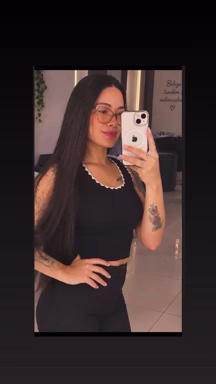 Massoterapeuta Especializada em Massagem Nuru Massagem