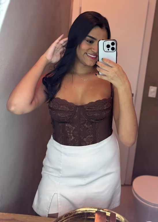 Terapeuta Cibele Nuru Premium Massagem sensual