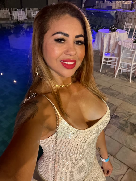 Vívian - Massoterapeuta tântrica/ Nuru erótica 