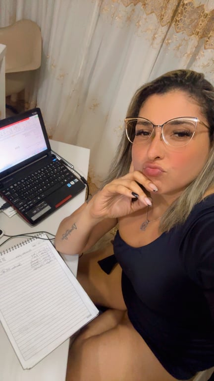 Ellen Moura Massoterapeuta- Massagem Tântrica Massagem sensual