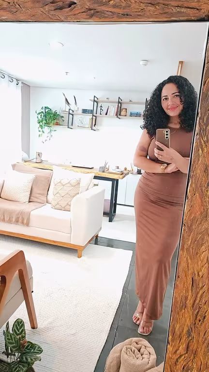 Adriana massagem Neotantrica e Relaxante Massagem em