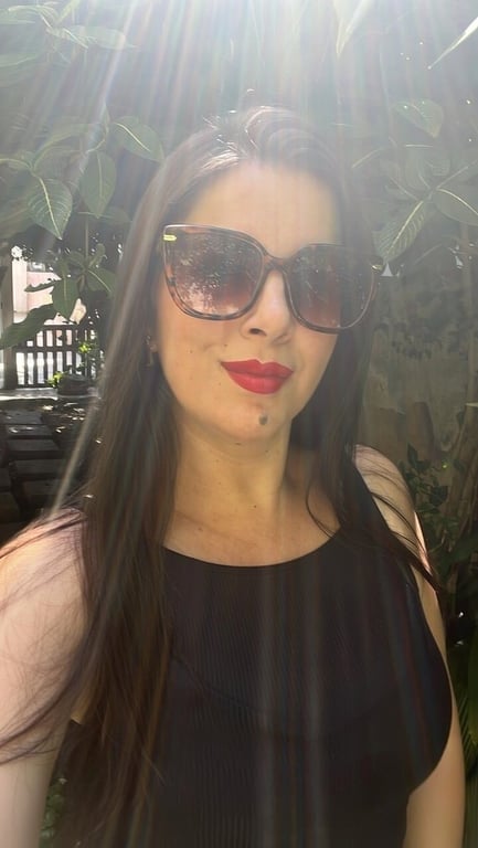 Rosana Hack Massoterapeuta Massagem Relaxante Massagem tântrica em