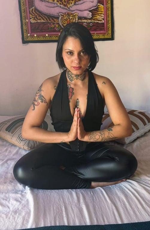 CLÍNICA ESPAÇO AFLORA Massagem nuru em