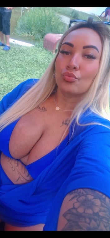 Karen Massagens Sensuais – Terapias Corporais e Experiência Sensorial Massagem tântrica