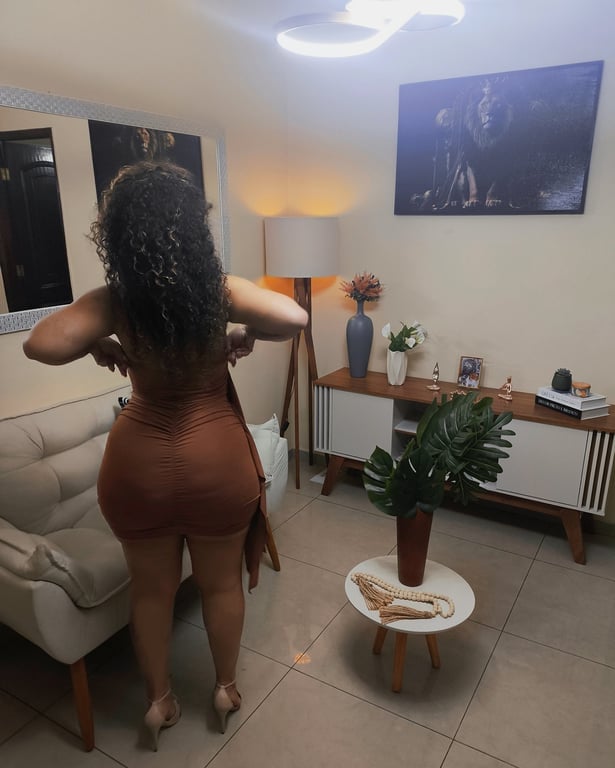 Vivi Nunes - Massagista 