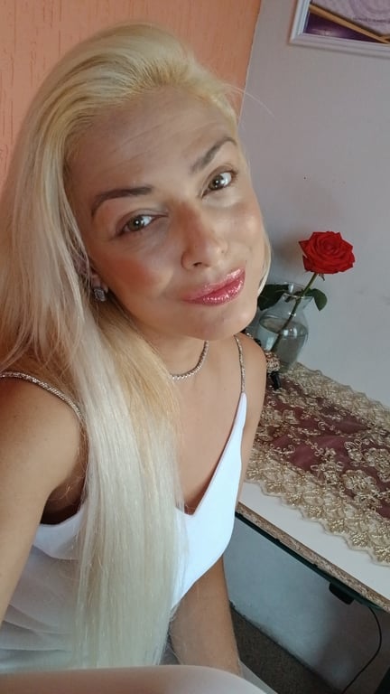 Lilian Massagista Tantrica Nuru e Mix Erotica Com Local Massagem