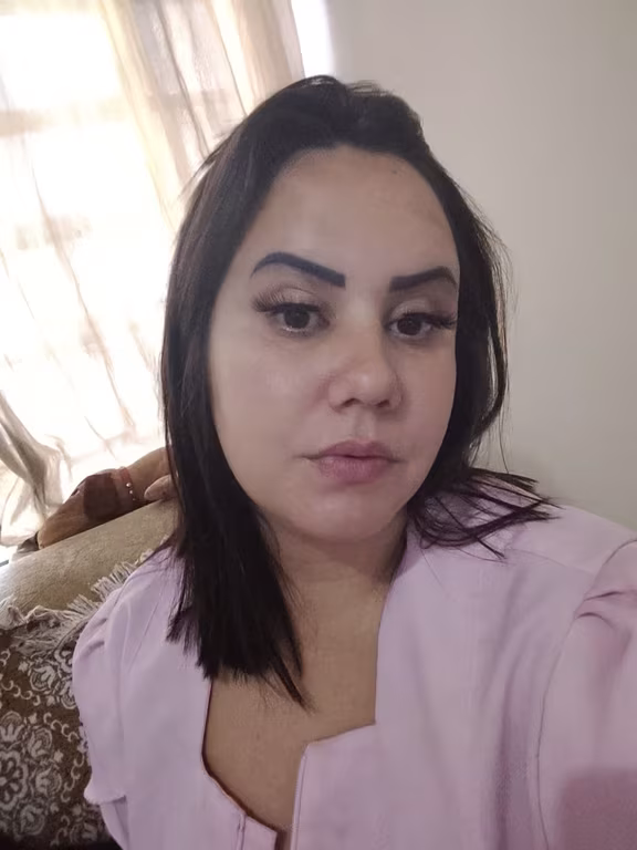 Sarah Mix de Massagens relaxantes e sensuais