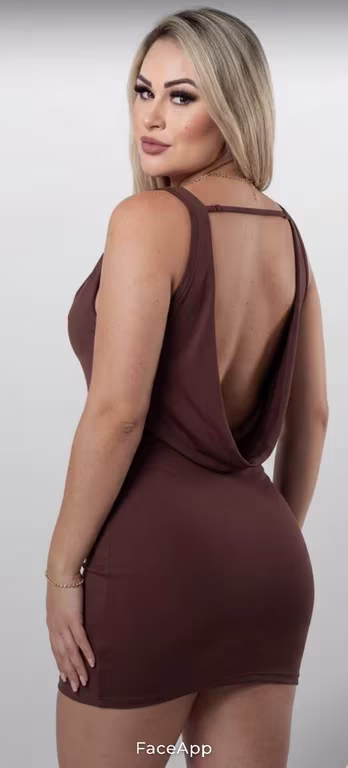 Carolina Pacheco | Mix de massagens relaxante e sensual Massagem em