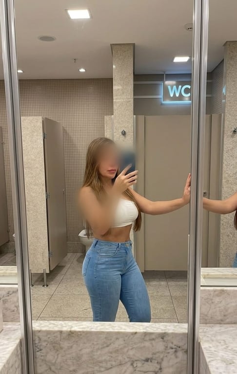 Sou Ruby Terapeuta especializada em massagem terapêutica e sensual.