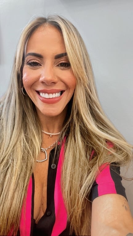 Maria Eduarda - MASSOTERAPEUTA