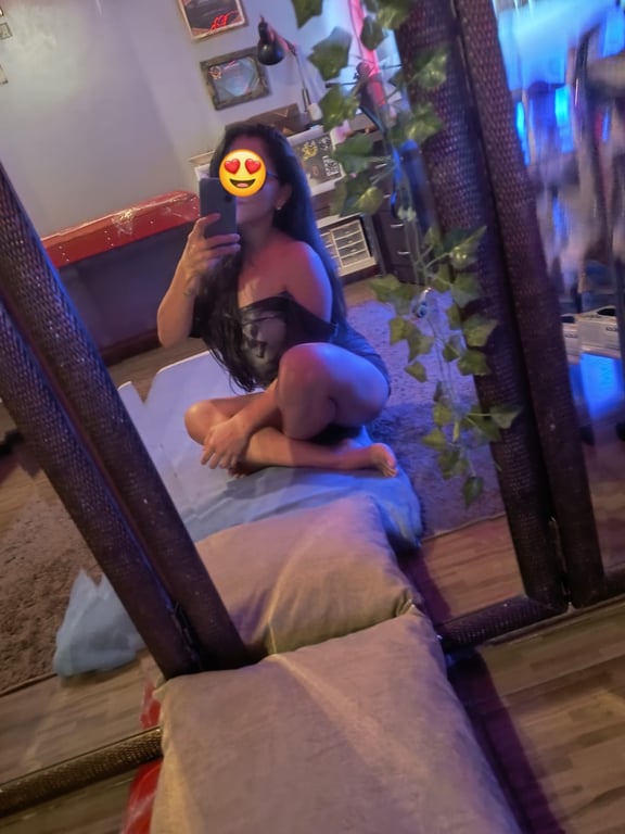 Terapeuta Mya Toque que desperta, entre o relaxar e o sentir! Massagem tântrica em