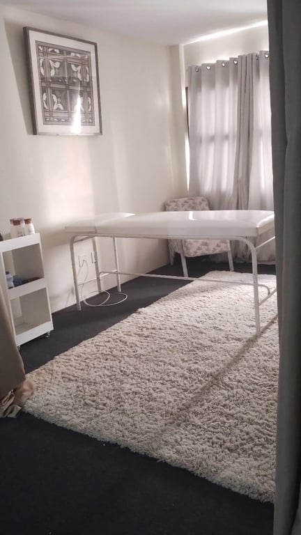 Julia Amorim Uma boa massagem não é luxo.É necessidade. Massagem