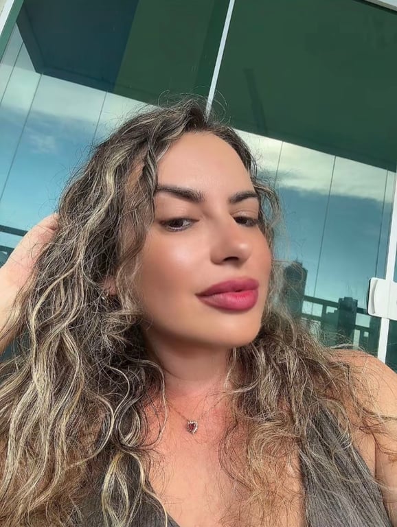Moni Massoterapeuta | Massagens Neotântrica e Nuru Massagem sensual em