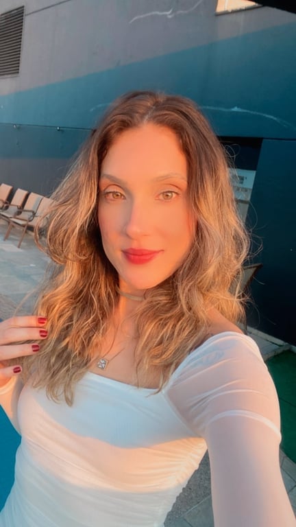 Camila Sá Terapeuta Tântrica e Corporal