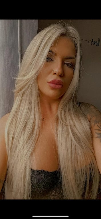 Massagens relaxantes,tântrica e Nuru tenho local .