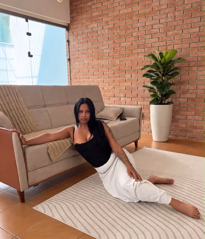 Aylla Terapeuta vivencia, relaxamento e nuru. Massagem sensual em