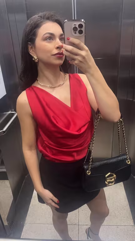 Lari Machado Massagem Terapêutica, Sensual e Entretenimento