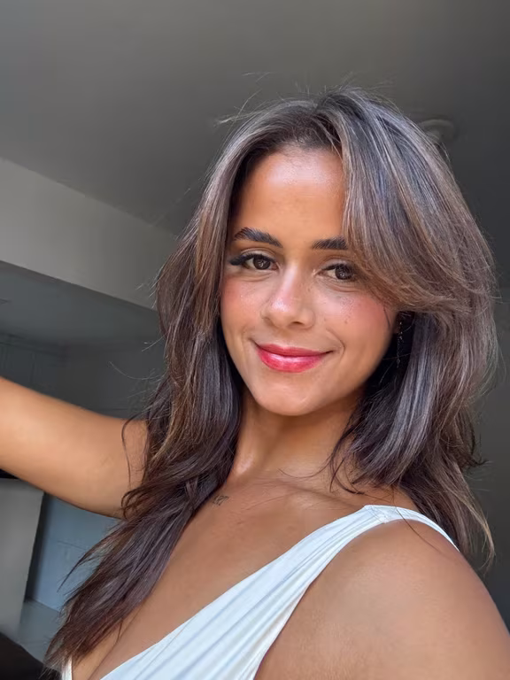 Terapeuta Elayne Seu corpo merece ser tocado com respeito e presença