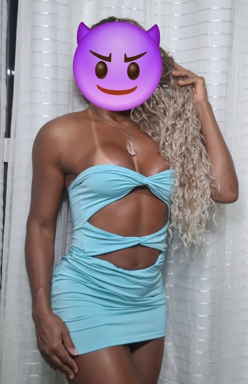 Karla — Vivência de mútua,nuru e tantrica. 