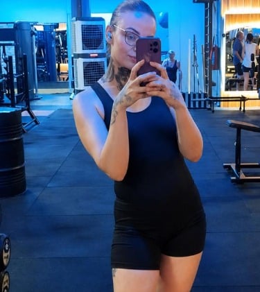 Camily bertoni ULTIMO DIA NA CIDADE. Massagem