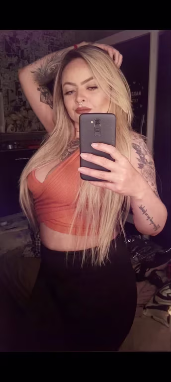 Alice Brandão Loira deliciosa Massagem e finalização Massagem tântrica em
