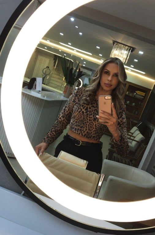 Jade Massagista Nuru – Sensualidade, Relaxamento e Prazer no Brooklin Massagem tântrica em