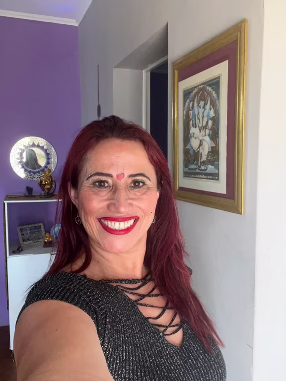 Kate Massoterapeuta que desliza nas suas tensões Massagem nuru em