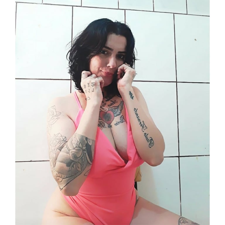 Sabrina terapeuta/ Nuru + tântrica Mãos de fada