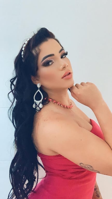 terapeuta Poliana Oliveira - Massoterapeuta Nuru . Poliana Oliveira - Massoterapeuta Nuru .