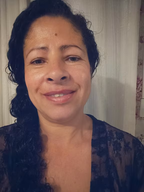 Duda massagens / relaxante_erotica_tira dor Massagista em
