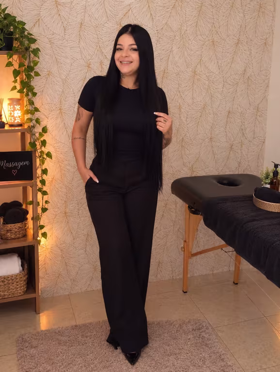 Nicole Martins * Técnicas terapêuticas e sensoriais Massagem