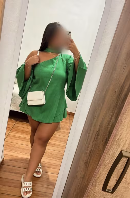 Flavia Massoterapeuta Especializado em Massagens Tantrica e Nuru