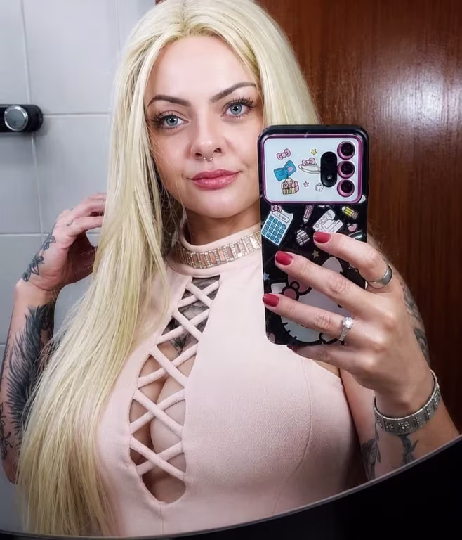 Alice Brandão Loira deliciosa Massagem e finalização Massagem tântrica em