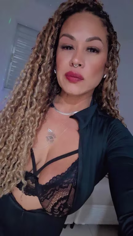 DANI Carioquinha sua massagista bissexual Massagem tântrica DANI Carioquinha sua massagista bissexual Massagem tântrica