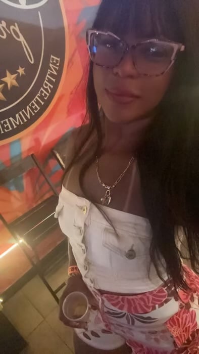 Beatriz Souza ! Massagista , atenciosa e muito paciente !