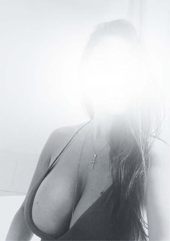 Paula Milf - Te entrego além do convencional, vem esquentar seu dia! 