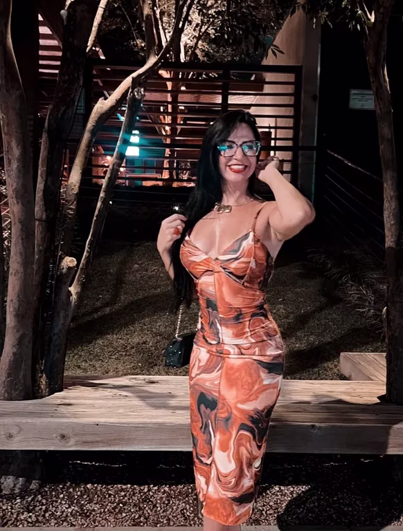 BÁRBARA Massagem completa delicada e experiente Massagem em