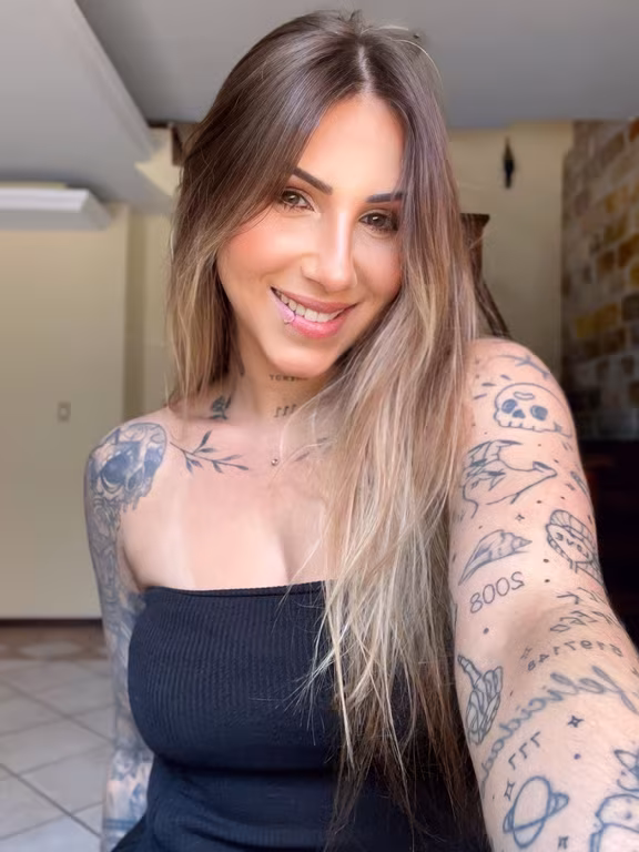 Dayana Especialista em massagens sensoriais Massagem nuru em