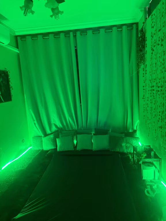 Terapeuta Manu Maia • Studio Tantra | Londrina PR Massagem em