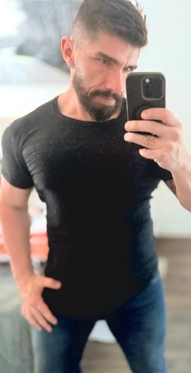 Terapeuta Matheus - Especialista em Tantrica e Nuru 